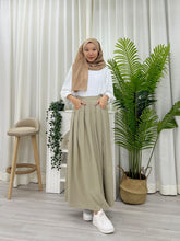 Load image into Gallery viewer, Mia Pleated Flare Skirt
