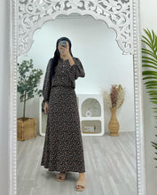 Load image into Gallery viewer, Noor Pink Flower Skirt Set
