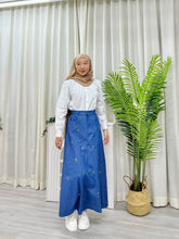 Load image into Gallery viewer, Lily Spring Denim Skirt

