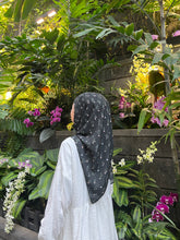Load image into Gallery viewer, Triangle Korean Chiffon Shawl - Pinterest Floral
