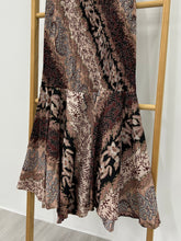 Load image into Gallery viewer, Mermaid Pleated Batik Skirt - Pomel
