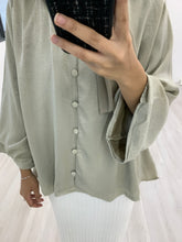 Load image into Gallery viewer, Safiya Crinkle Satin Top SCST
