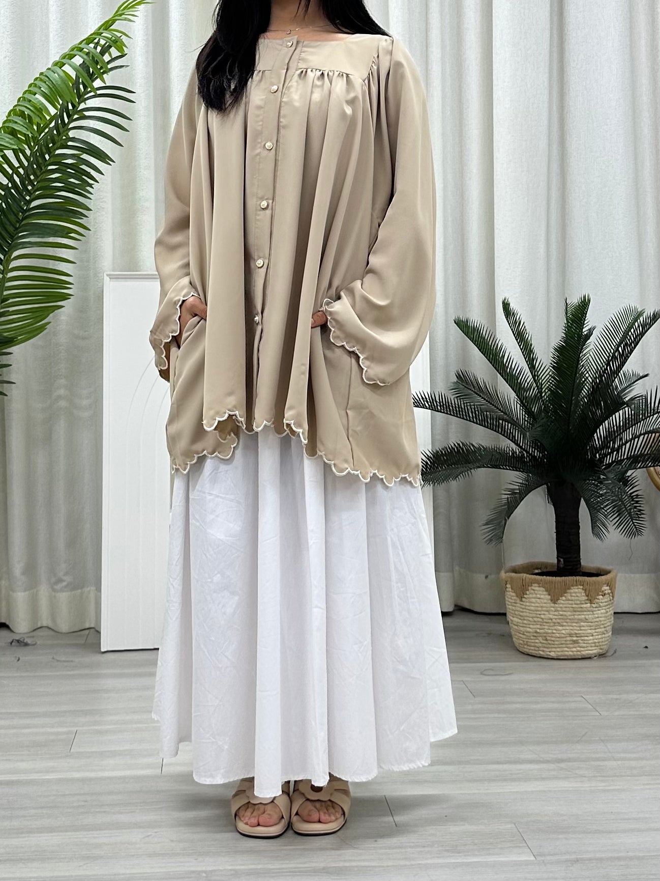 Nova Button Simple Sulam Top