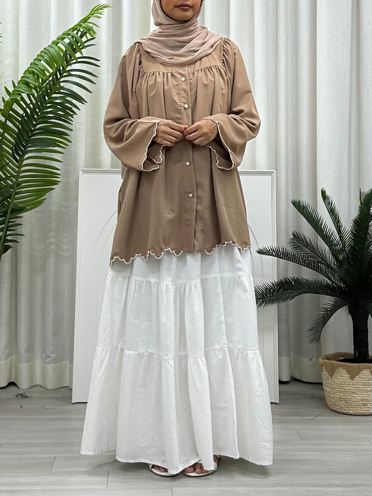 Nova Button Simple Sulam Top