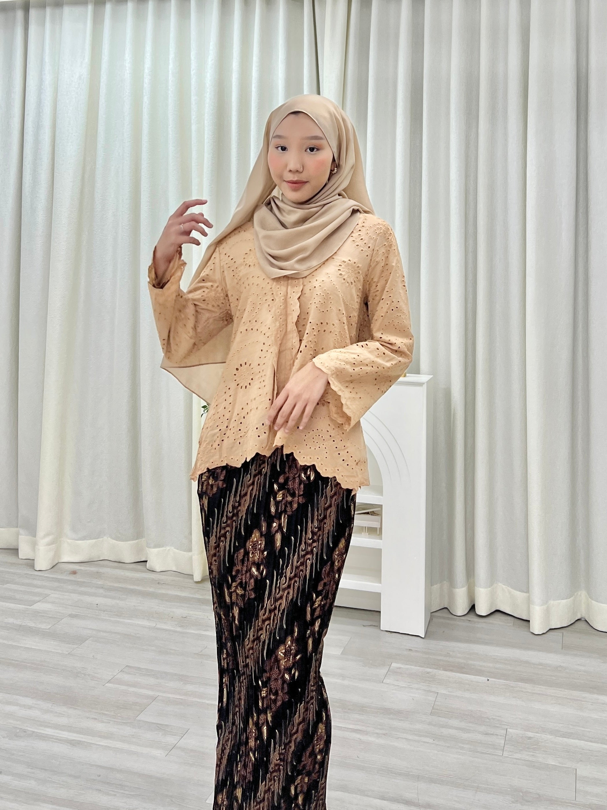 Zara Kebaya Eyelet Top