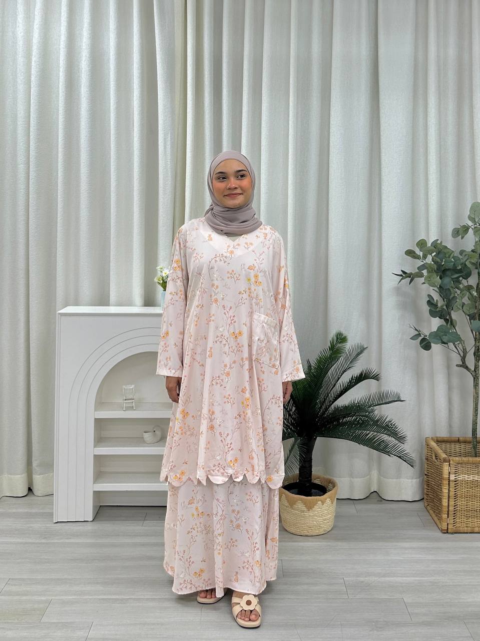 V-Neck Printed Tunic Skirt Set