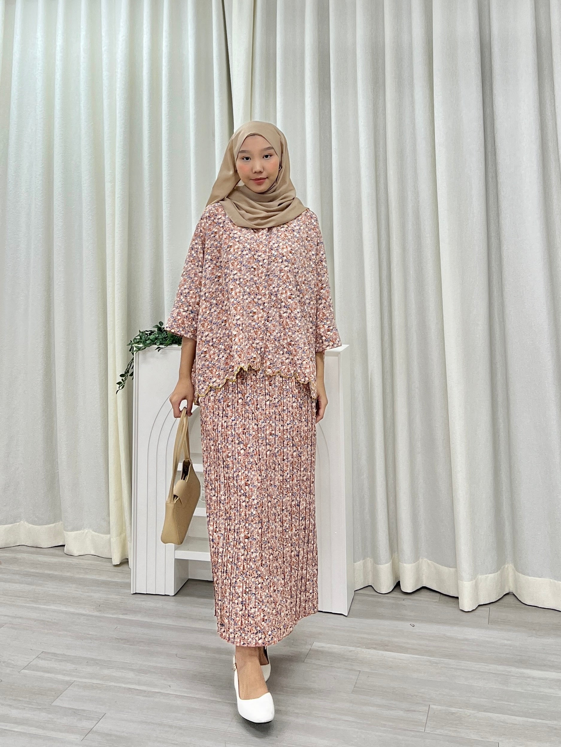 Sulam Garden Skirt Set