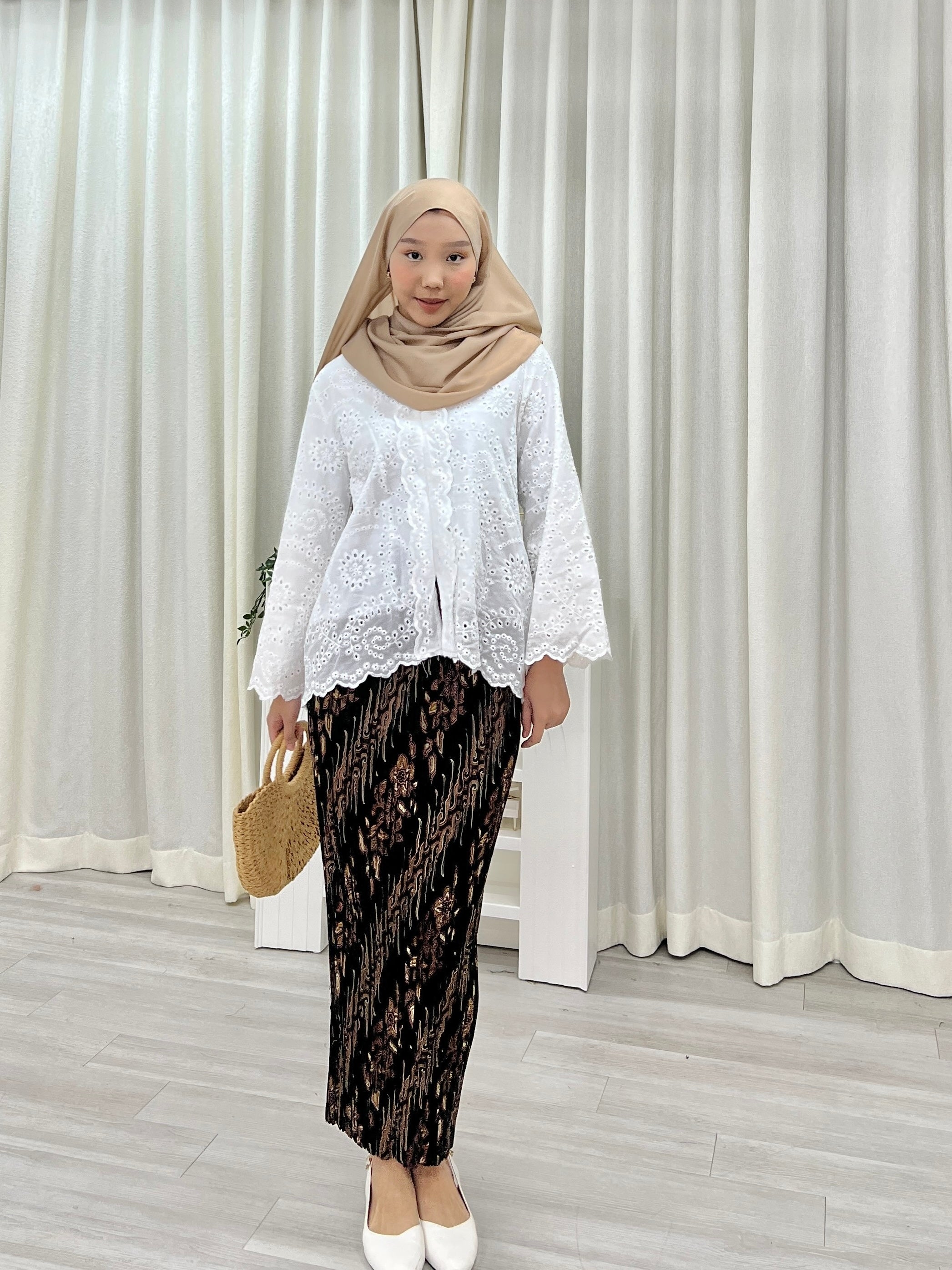 Zara Kebaya Eyelet Top