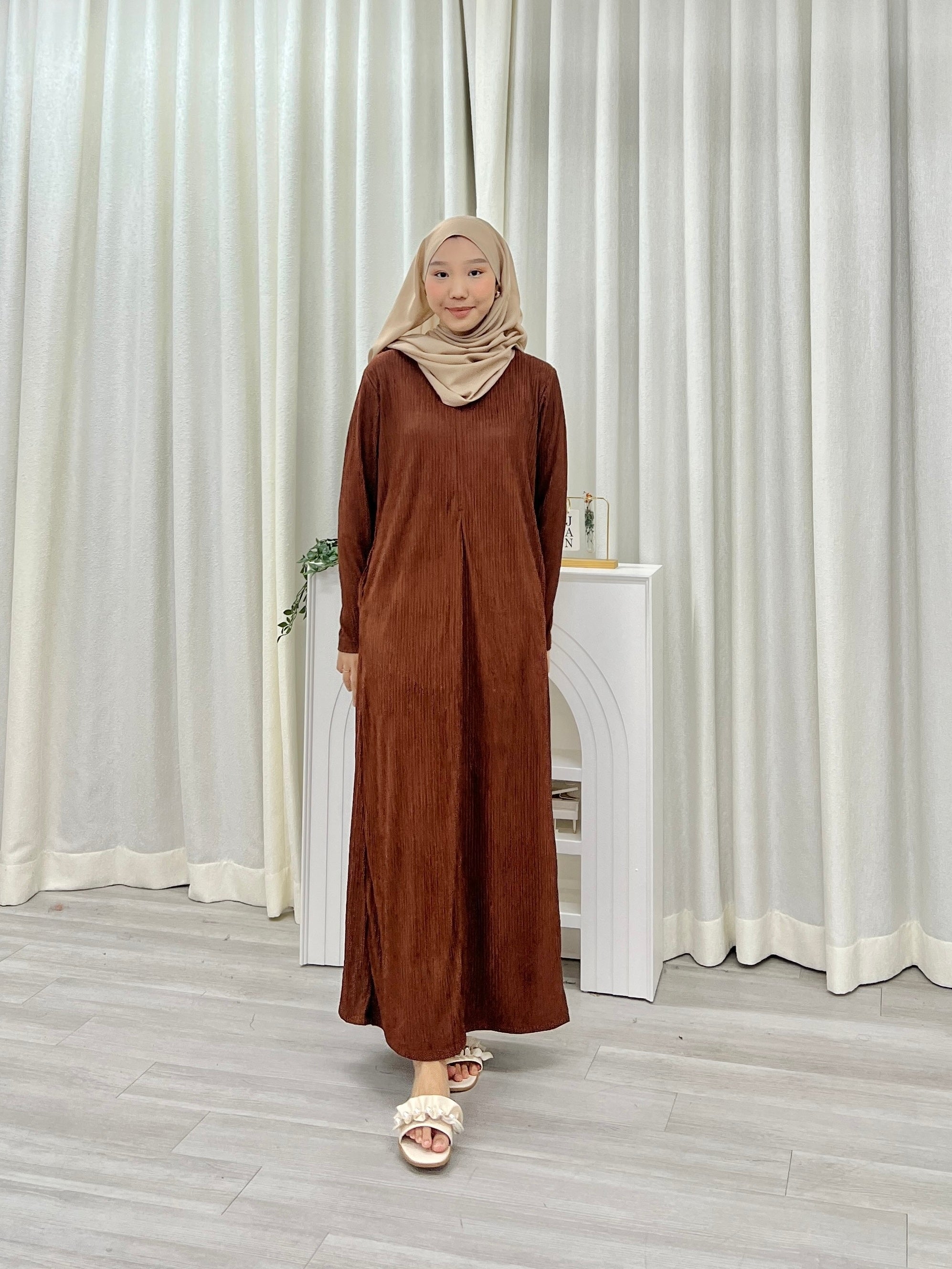 Miya Elegant Pleated Dress