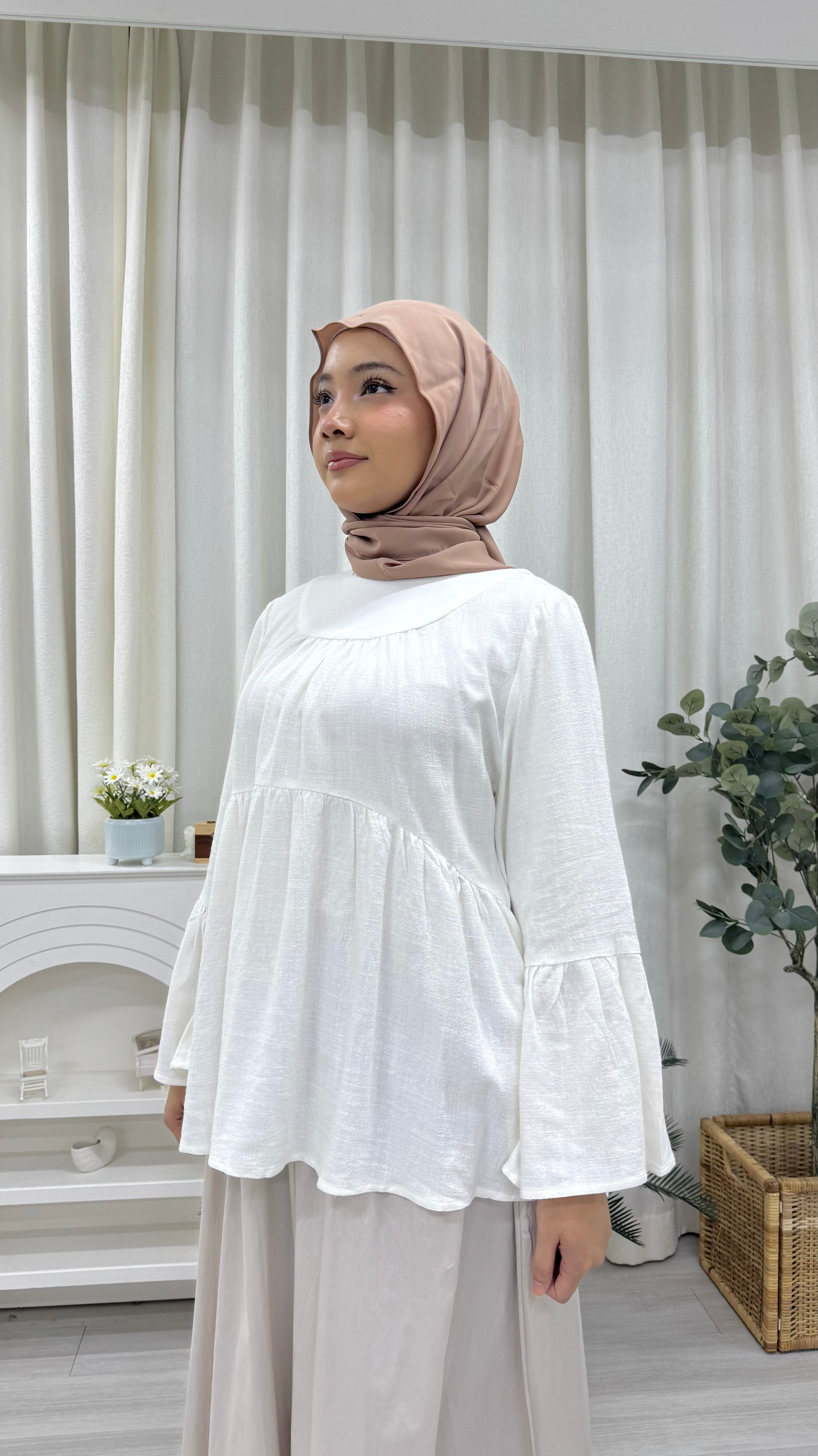 Swan Bell Wing Top Linen Pockets