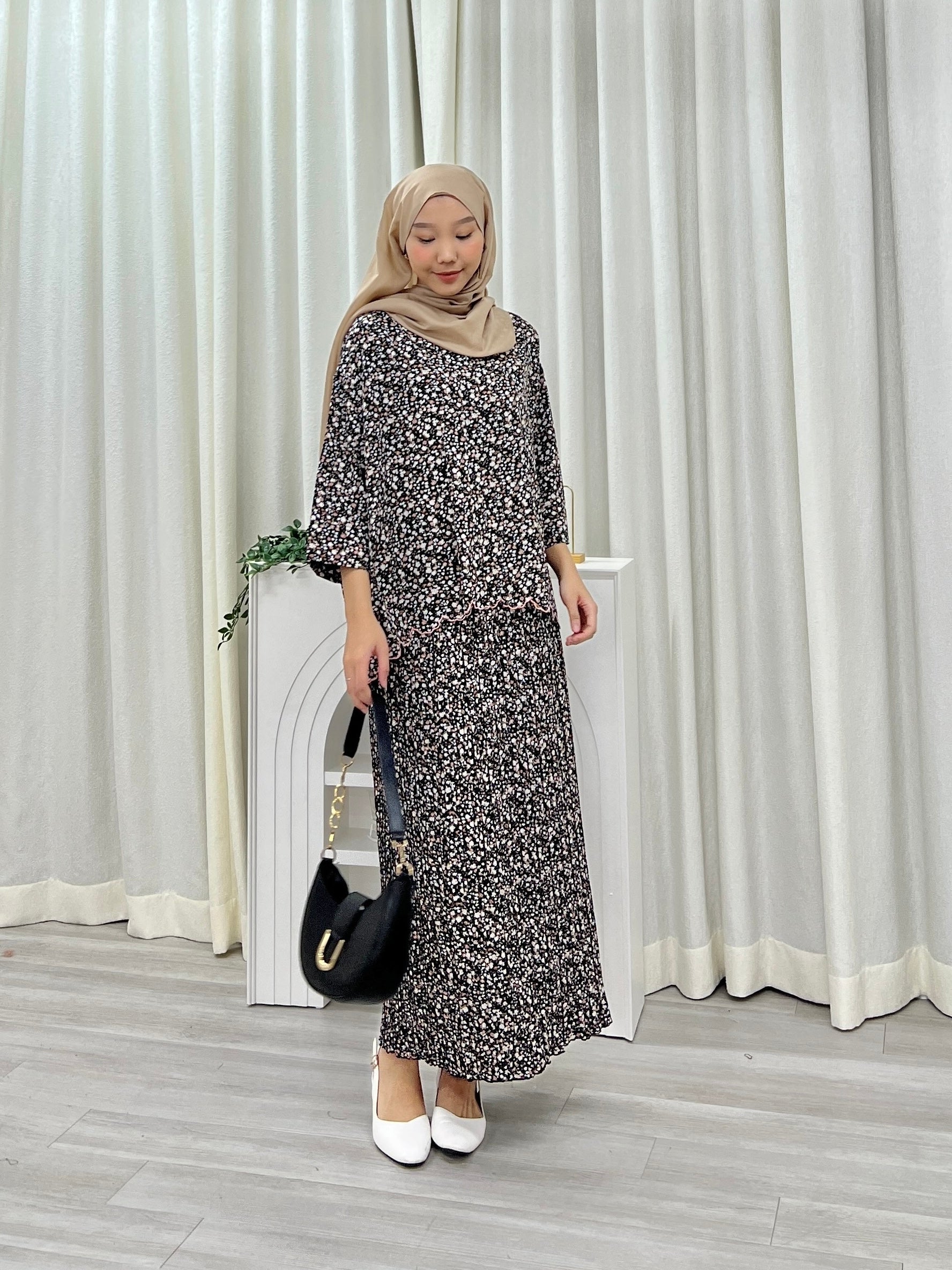 Sulam Garden Skirt Set