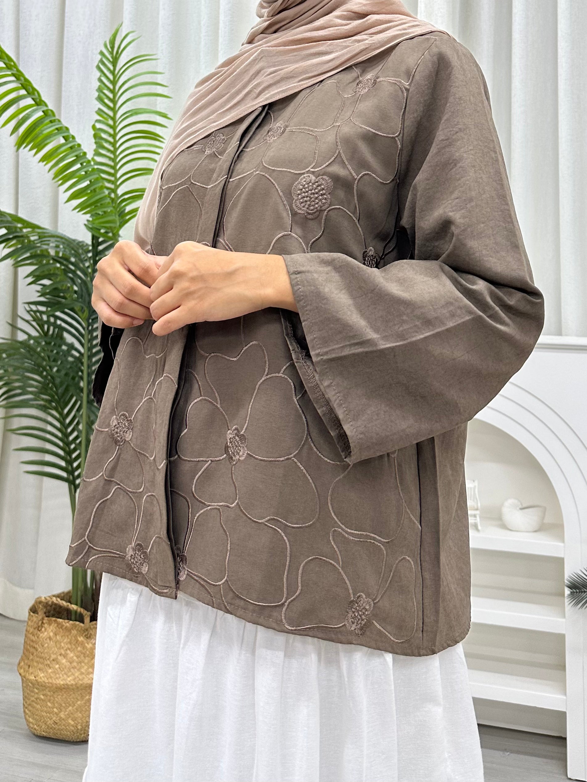 Floral Line Colour Top - Button