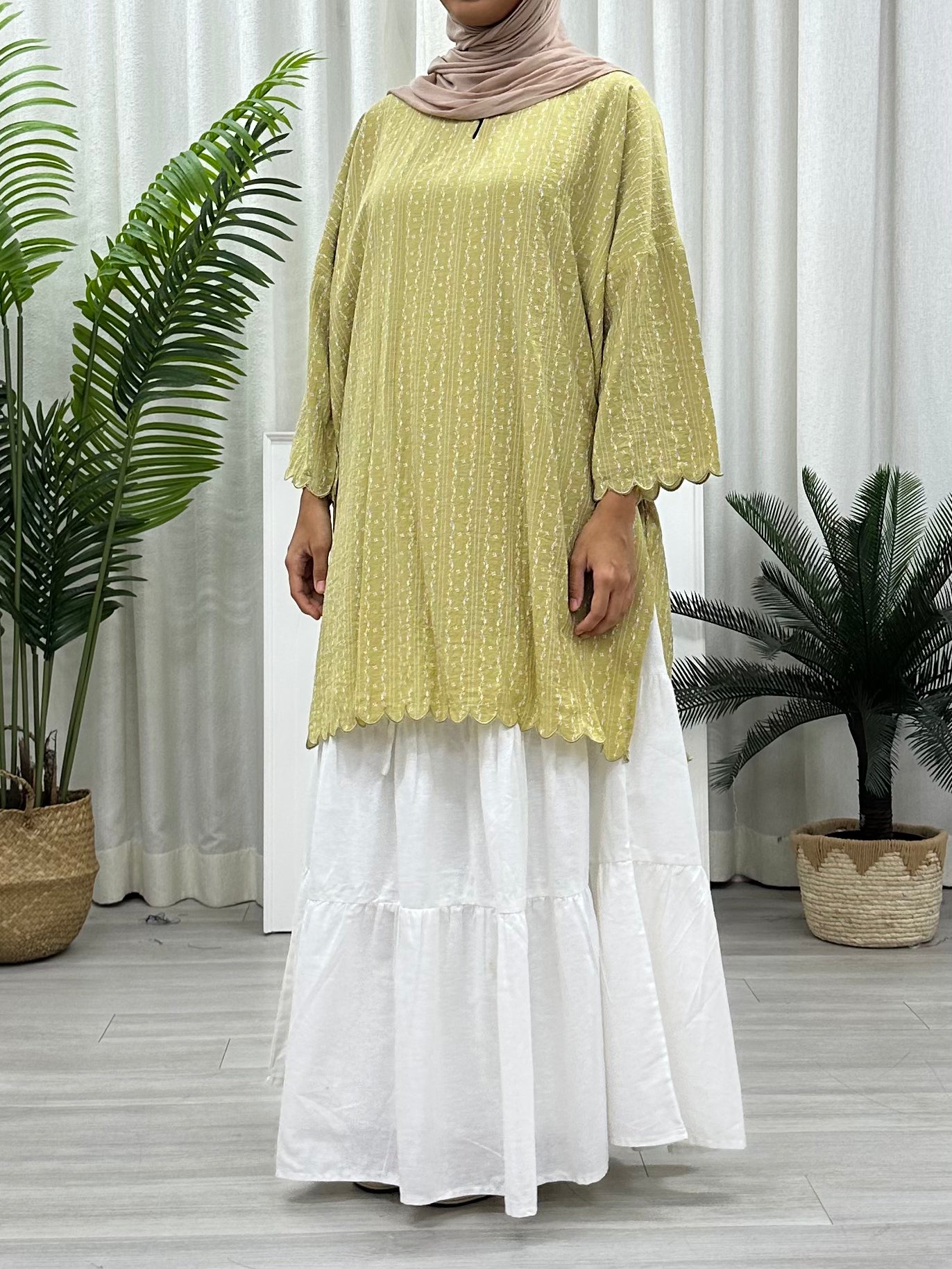 Pastel Essence Sulam Tunic