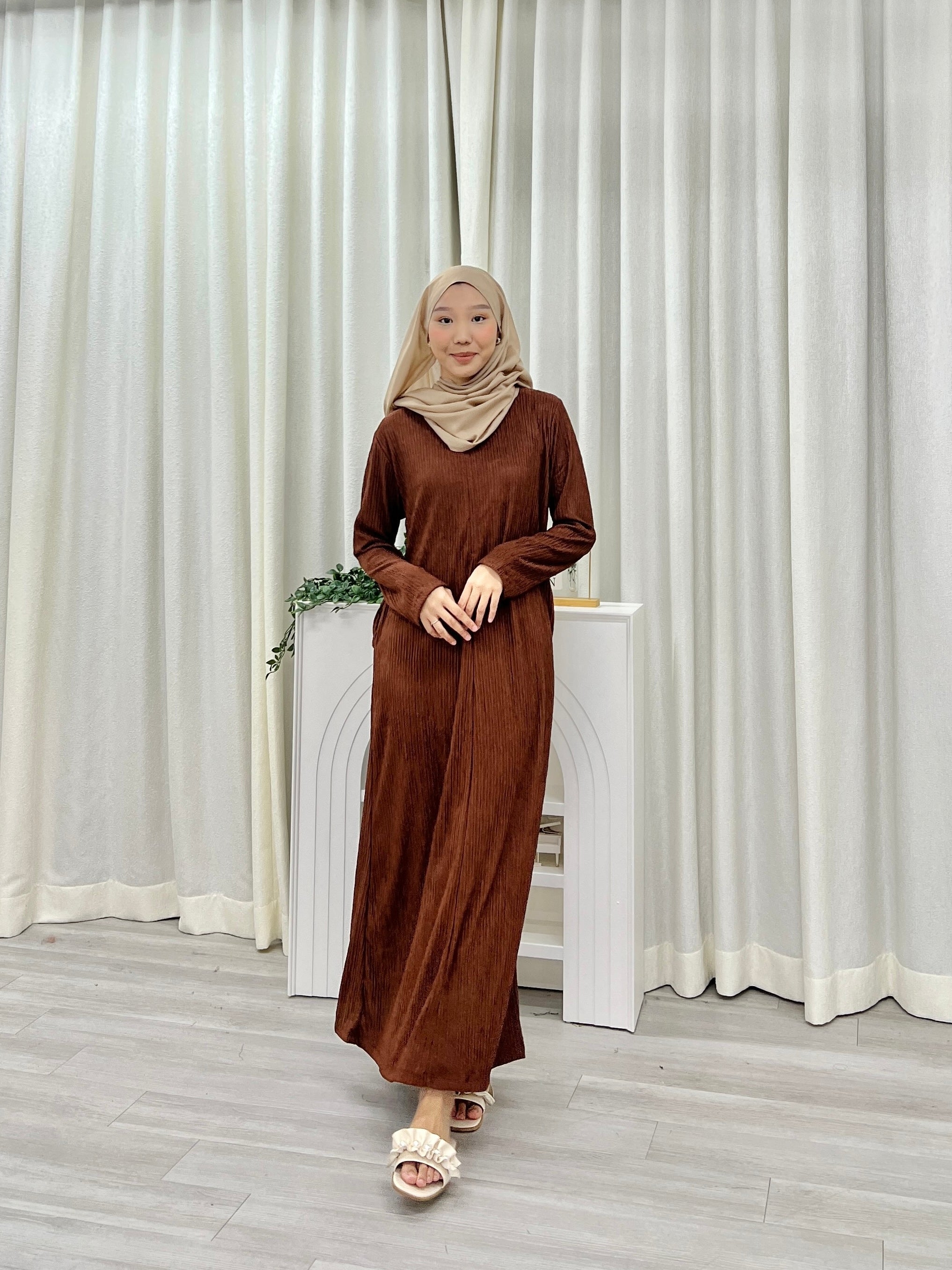 Miya Elegant Pleated Dress