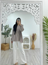 Load image into Gallery viewer, Ruffle Side Cuff Top

