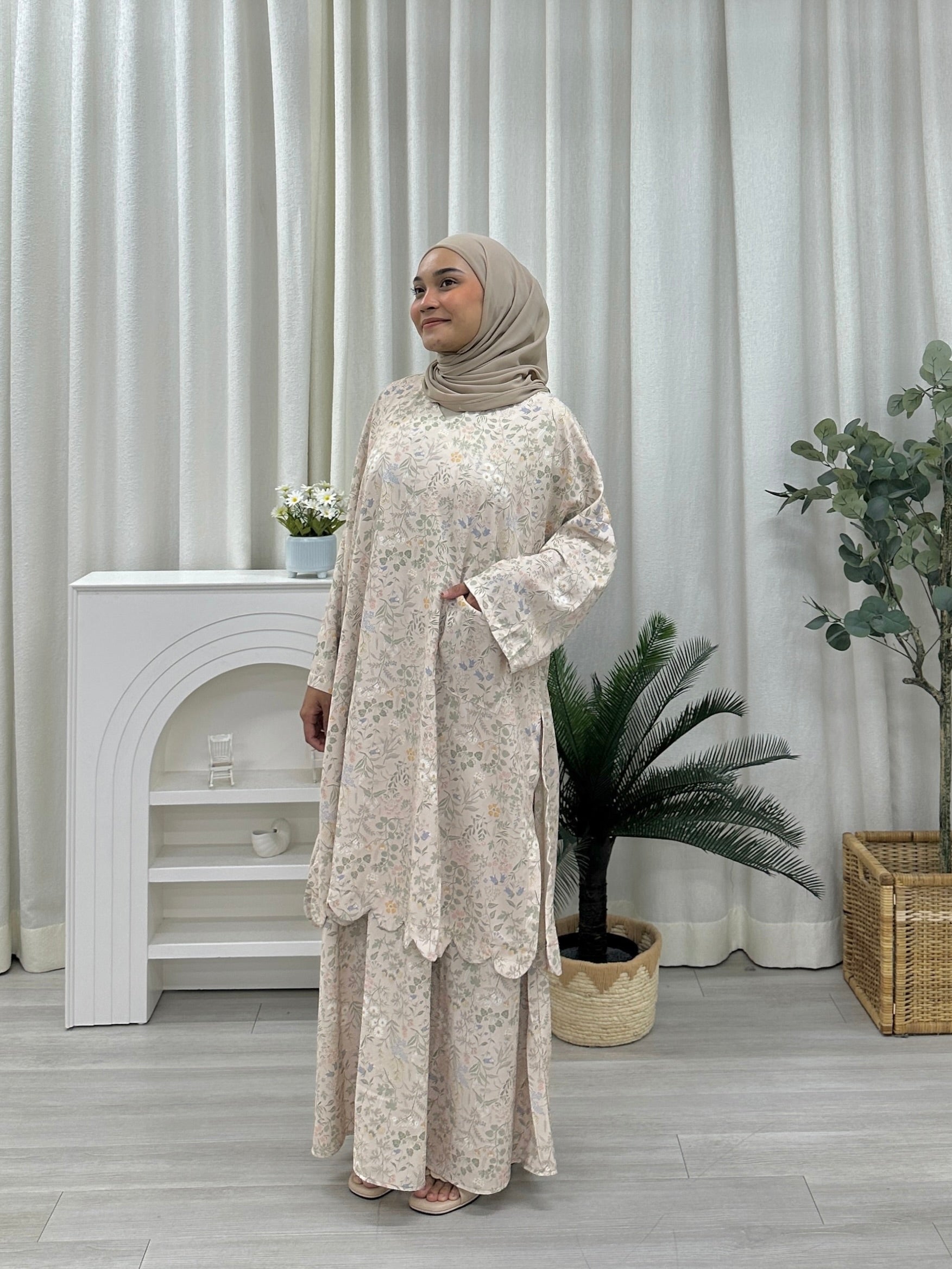 V-Neck Printed Tunic Skirt Set