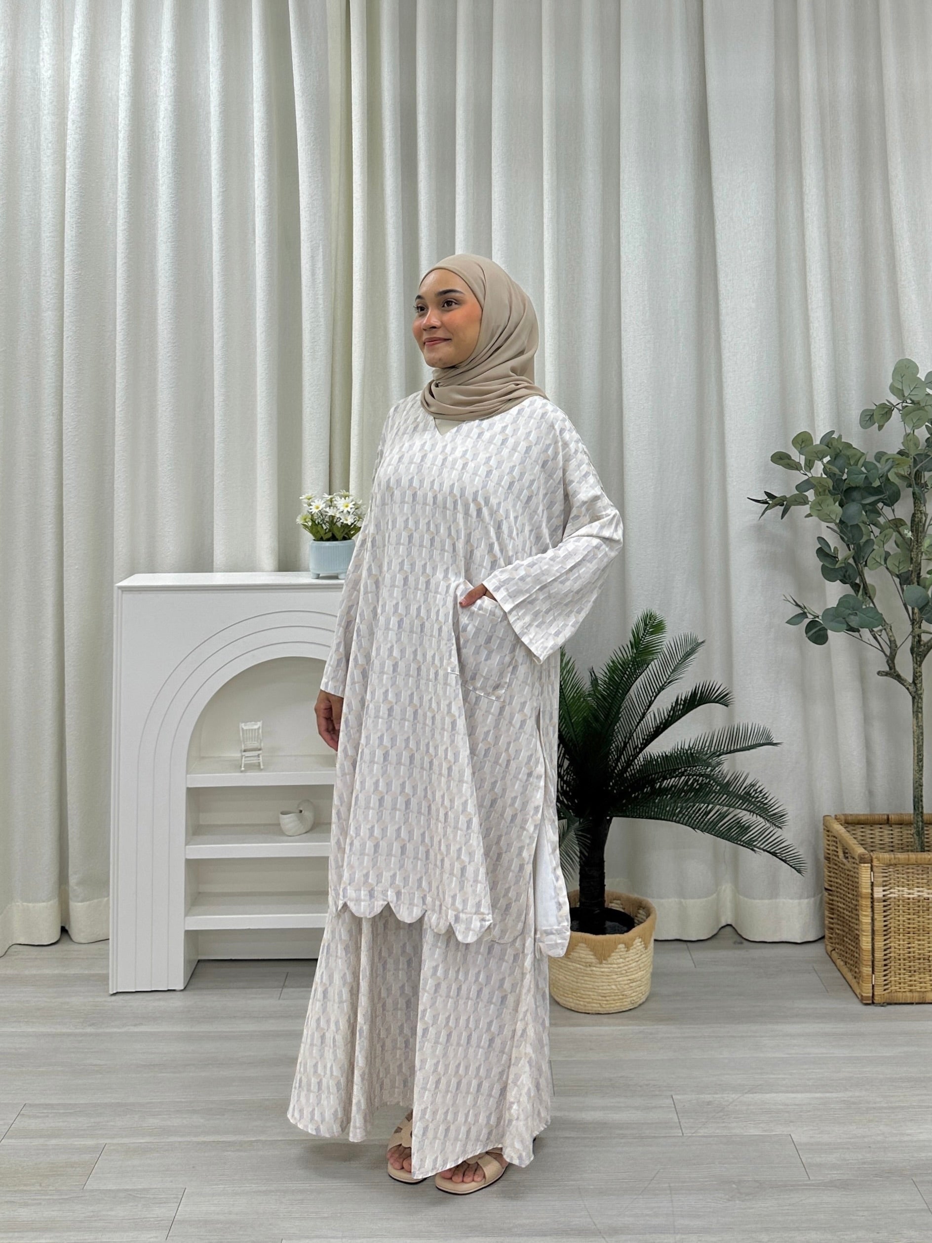 V-Neck Printed Tunic Skirt Set