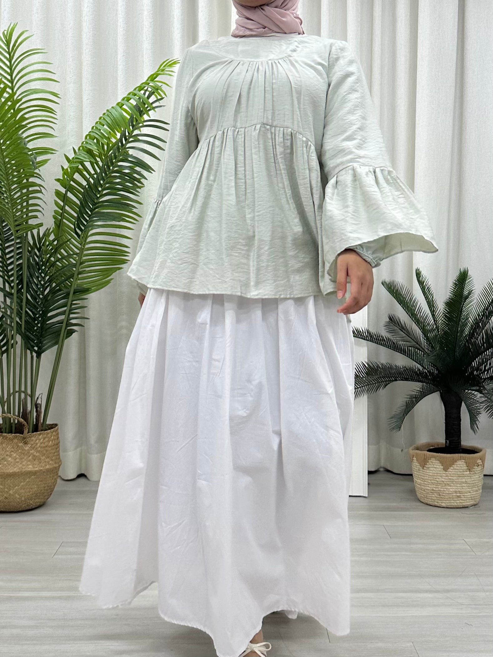 Swan Bell Wing Top HV Label