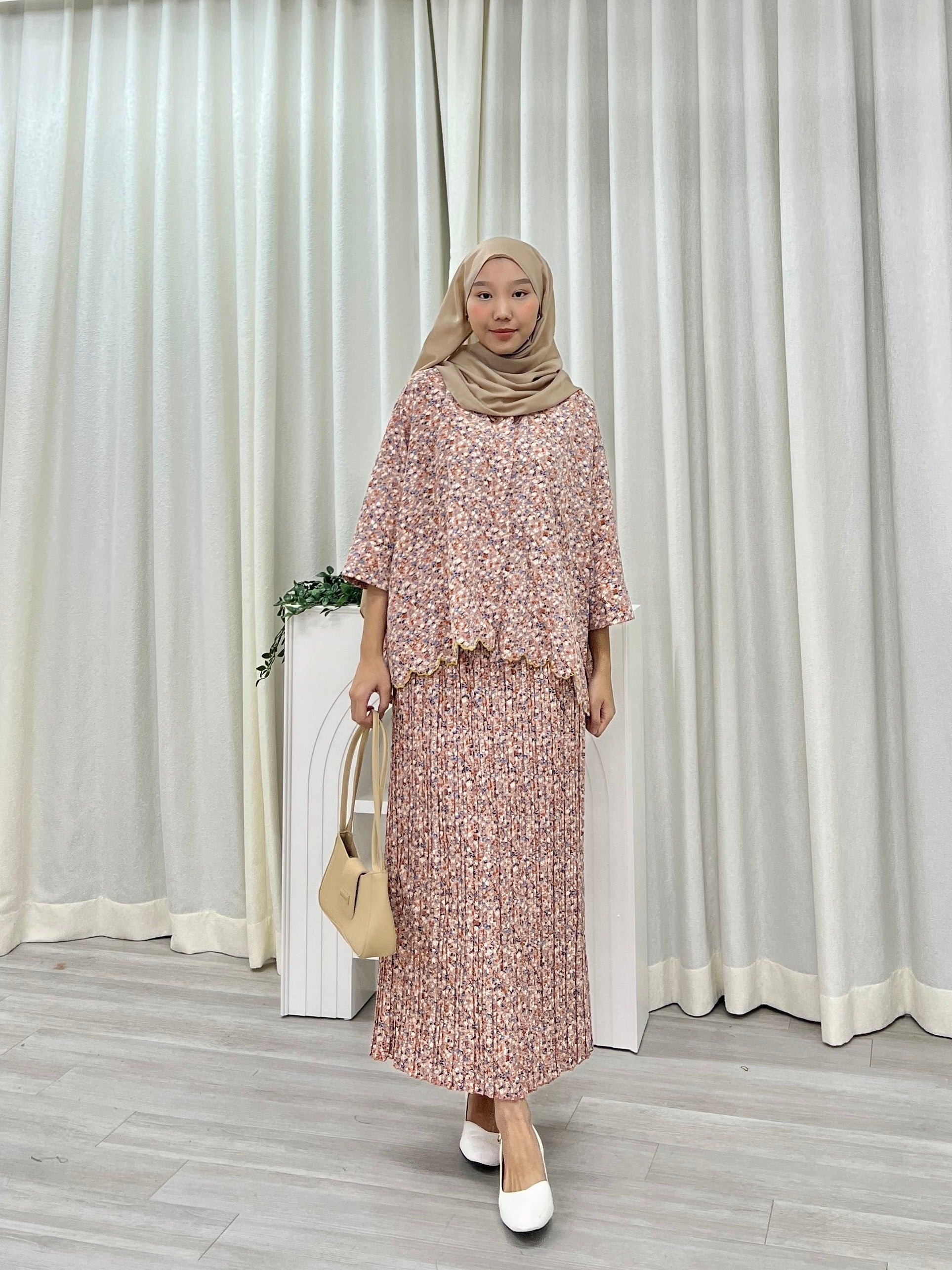 Sulam Garden Skirt Set