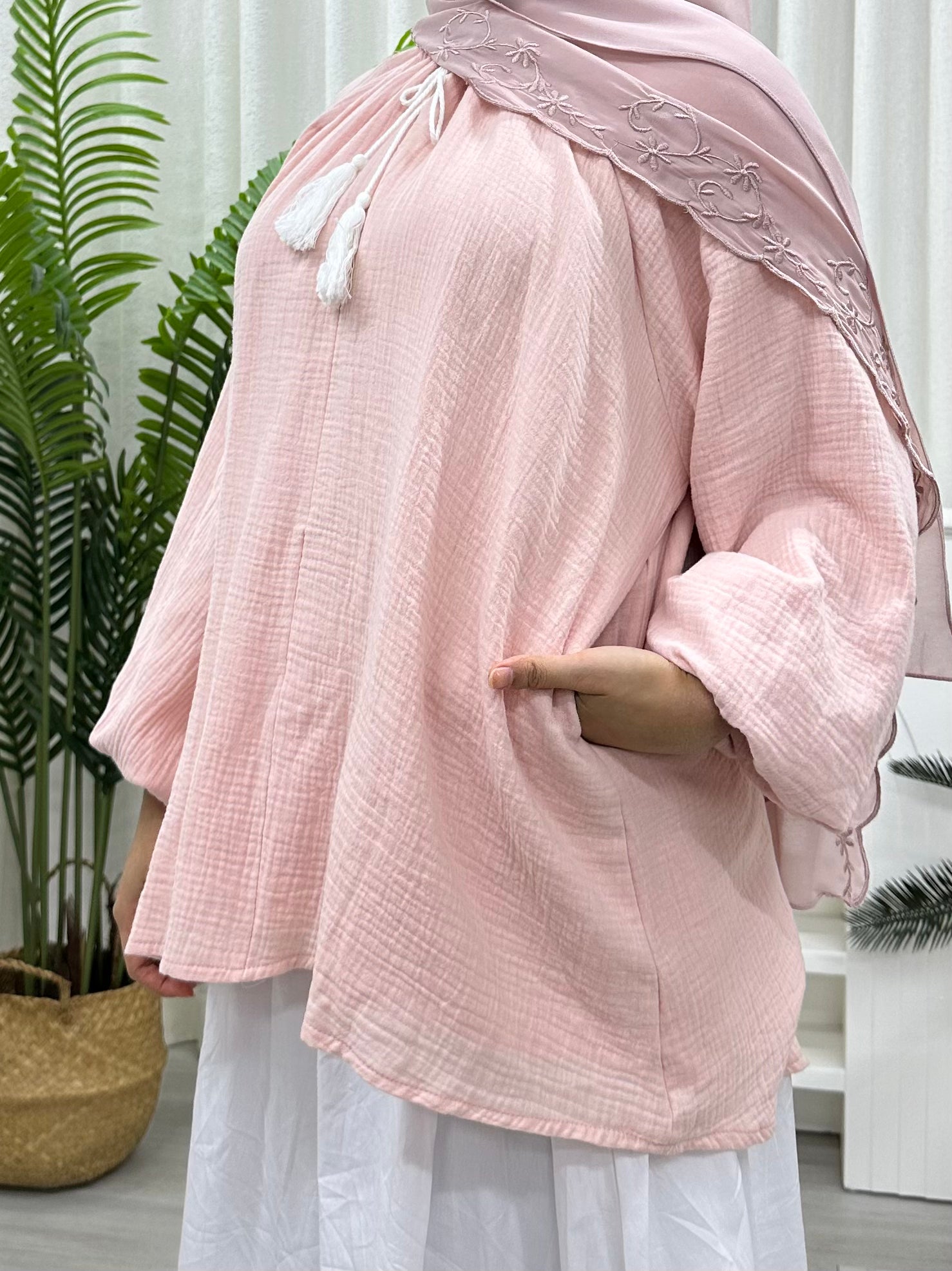 Tassel Cotton Foam Blouse