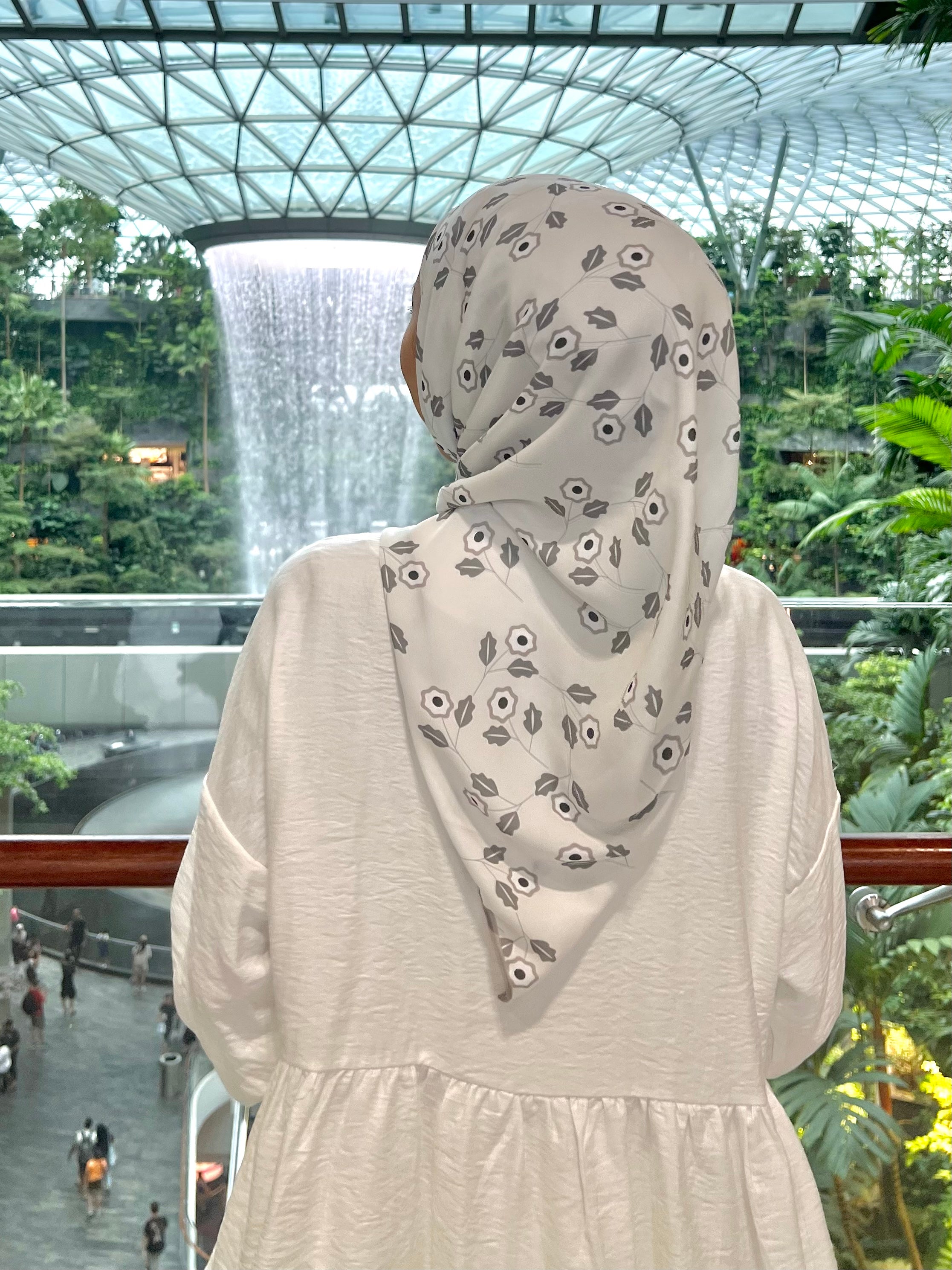 Triangle Korean Chiffon Shawl - Octagan Rose