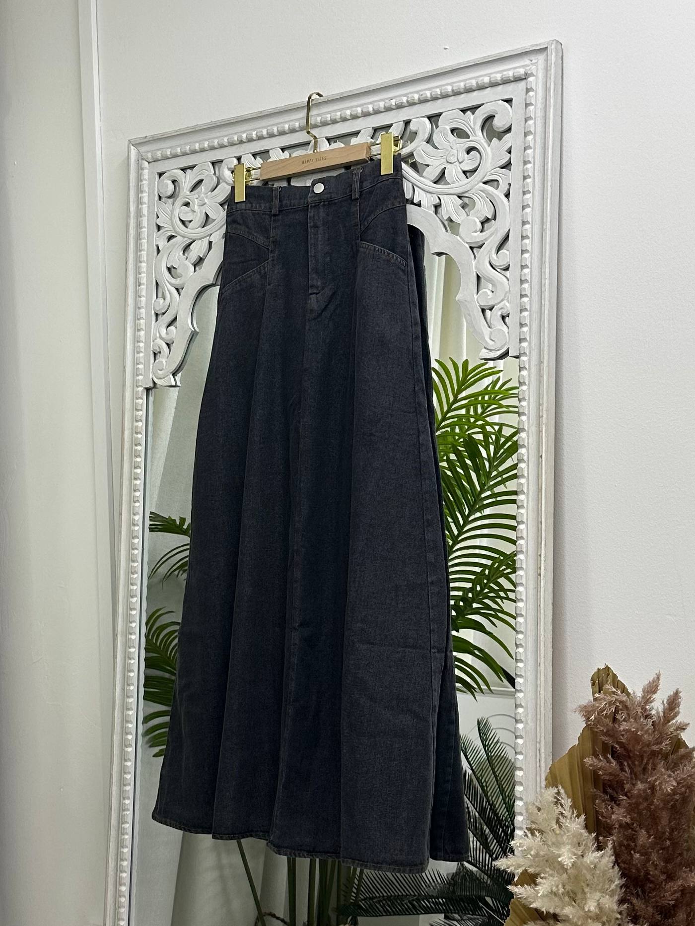 Wiya Flared Denim Skirt with Pockets