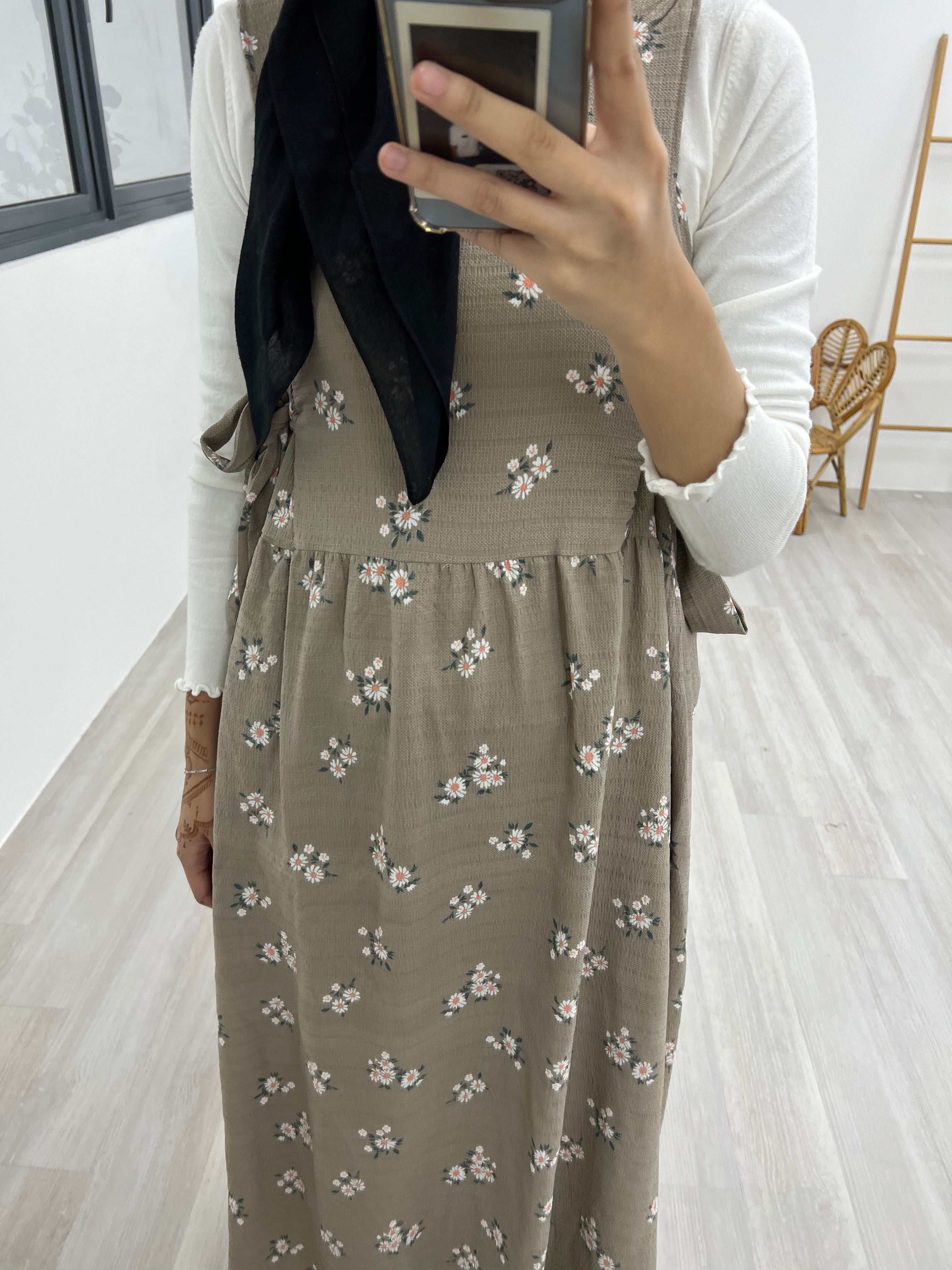 Sleeveless Side-Tie Daisy Dress