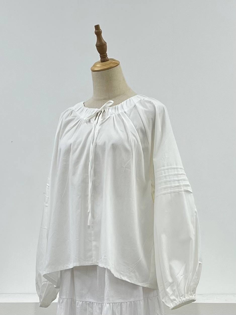 Coquette Pleated Basic Blouse