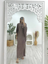 Load image into Gallery viewer, Pleated Iridescent Kaftan