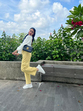 Load image into Gallery viewer, Coloured Cargo Denim Pants
