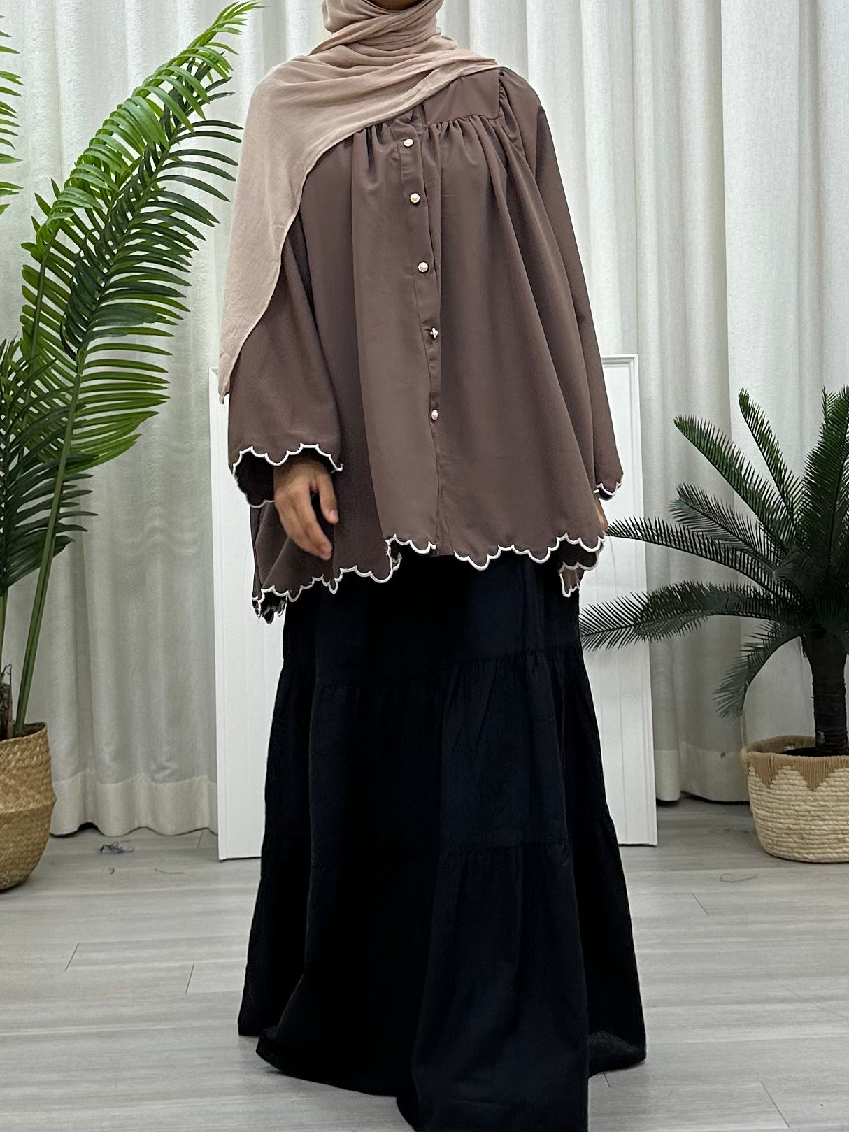 Nova Button Simple Sulam Top