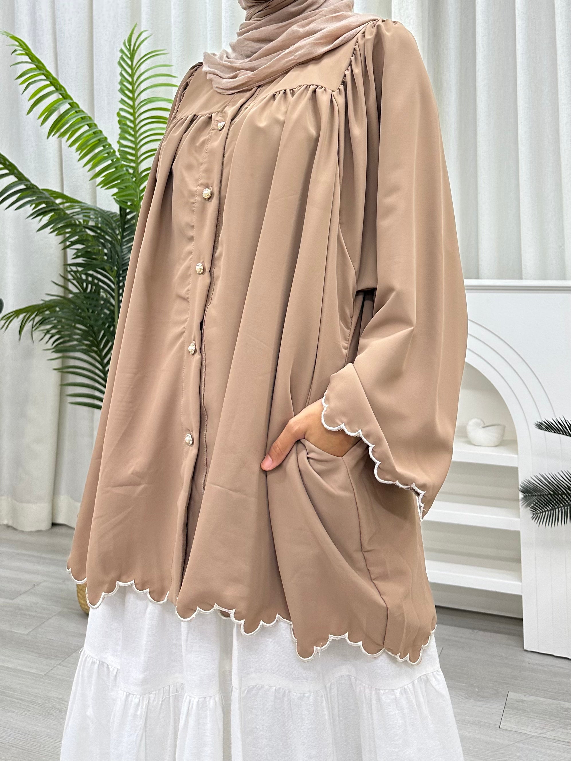 Nova Button Simple Sulam Top