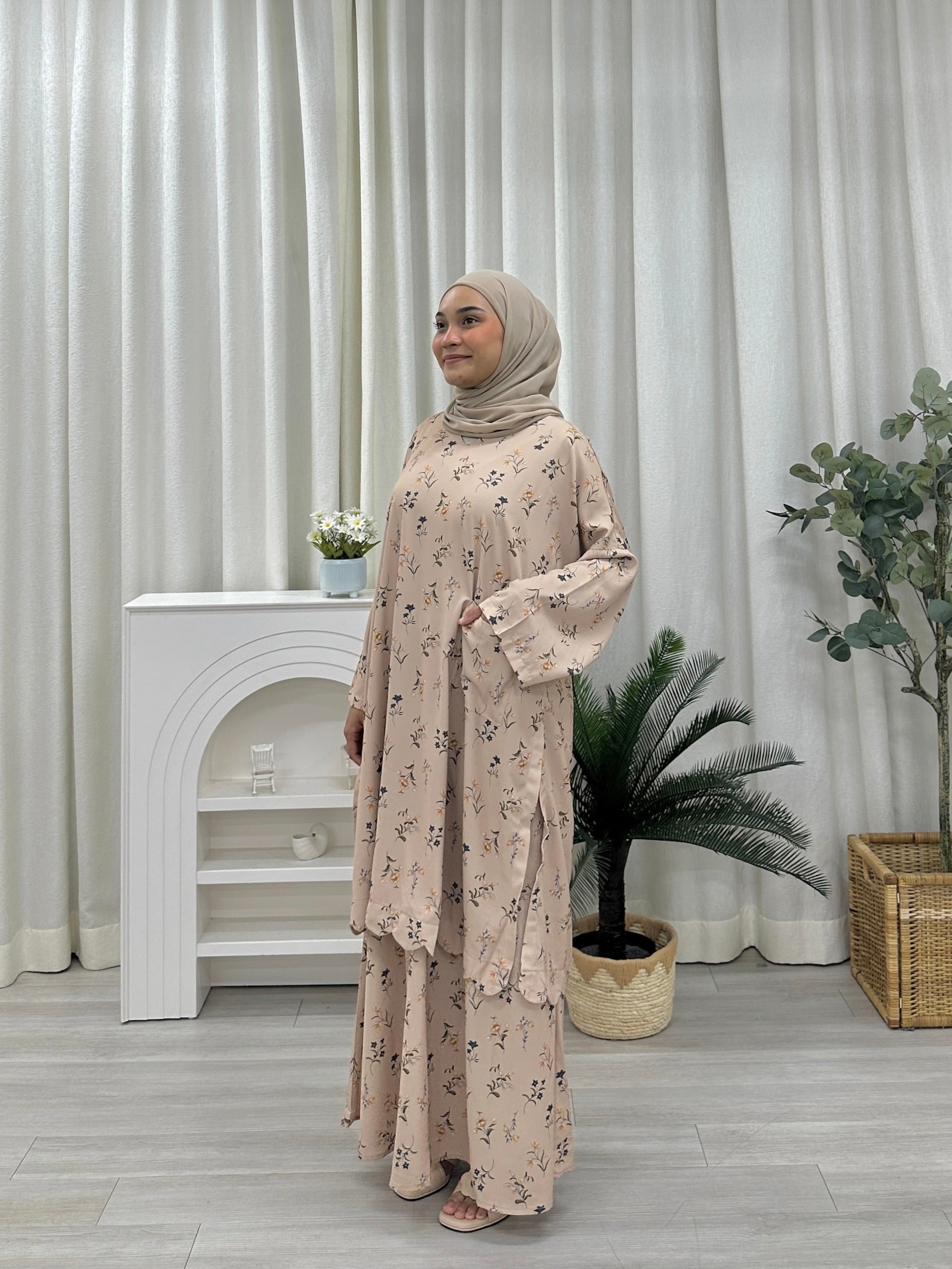V-Neck Printed Tunic Skirt Set