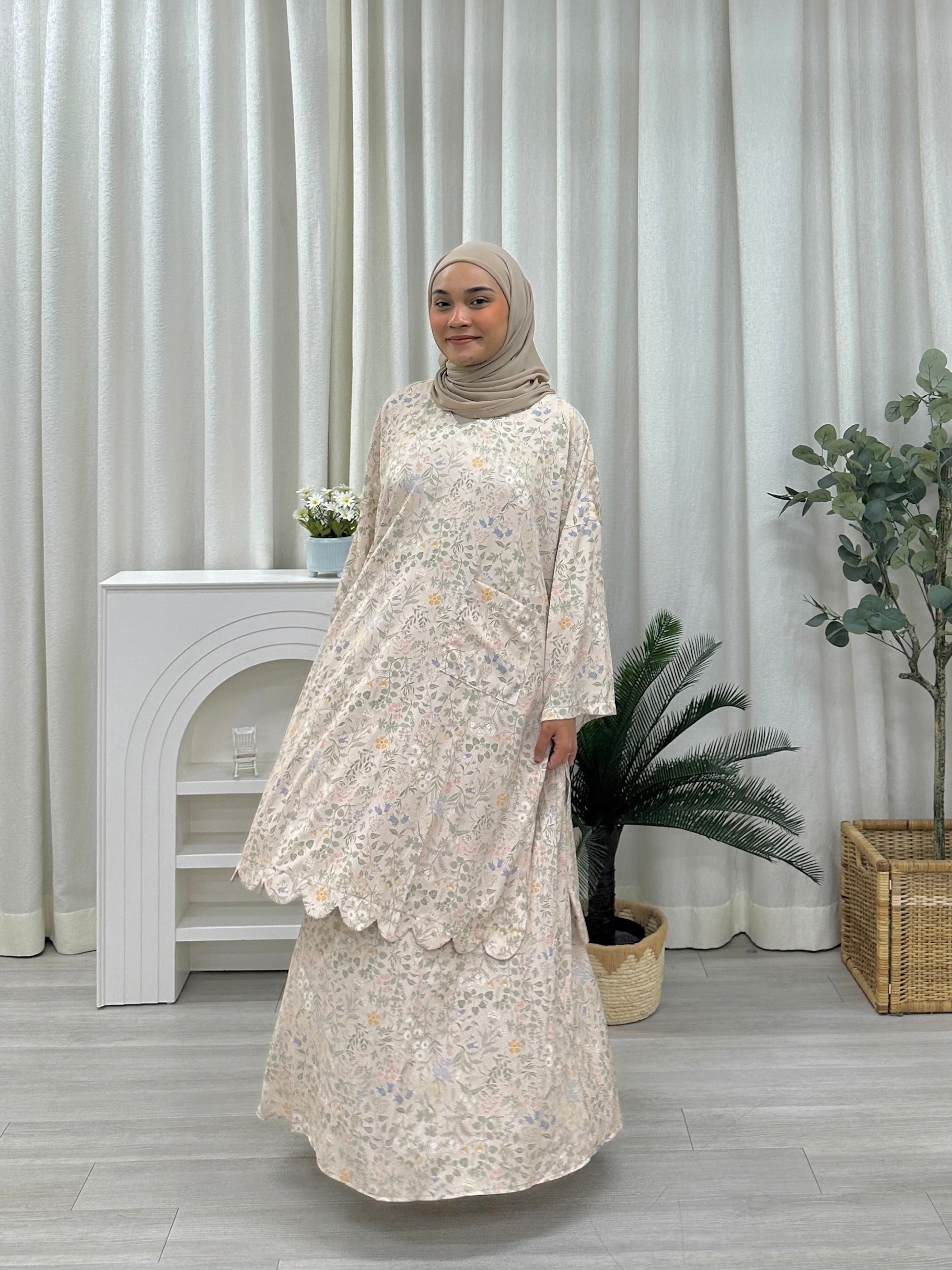 V-Neck Printed Tunic Skirt Set