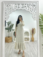 Load image into Gallery viewer, Floral Ruched Mermaid Dress
