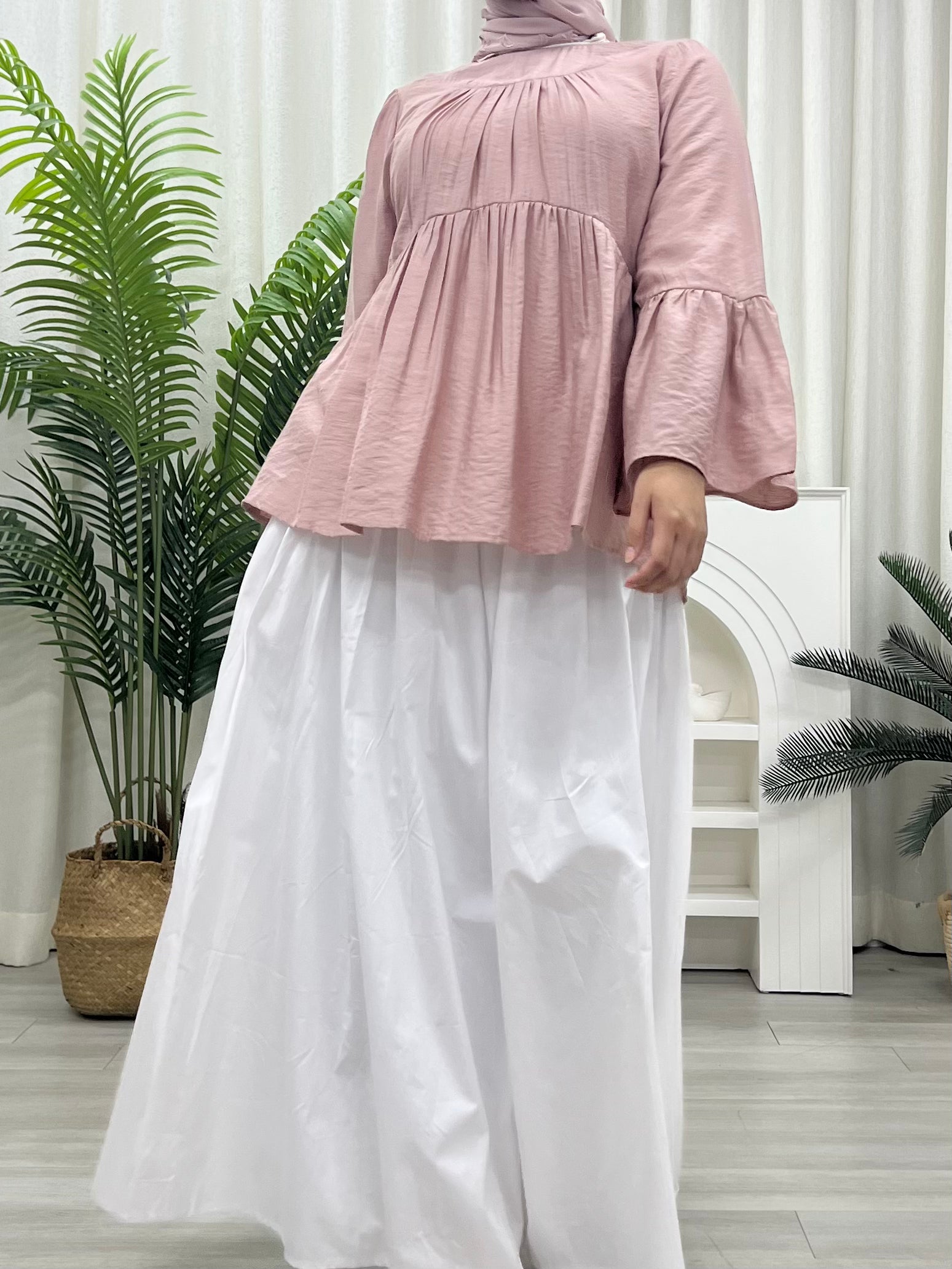 Swan Bell Wing Top HV Label