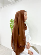 Load image into Gallery viewer, Sulam Embroidered Shawl - Zara
