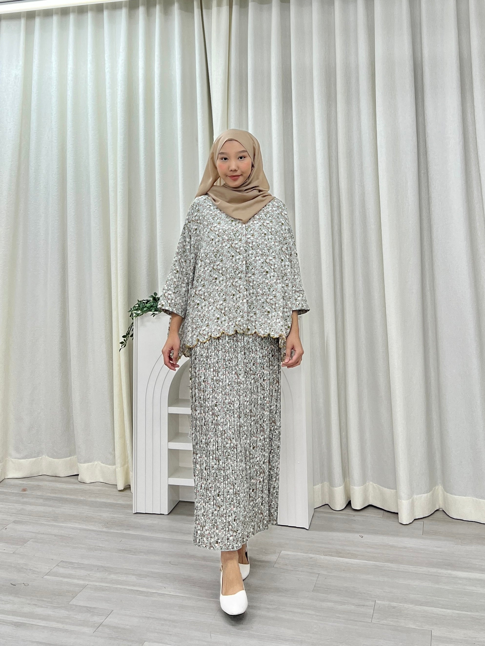 Sulam Garden Skirt Set