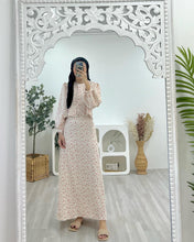 Load image into Gallery viewer, Noor Pink Flower Skirt Set