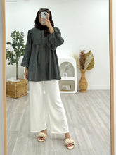 Load image into Gallery viewer, Sarah Button Pocket Top Houndstooth
