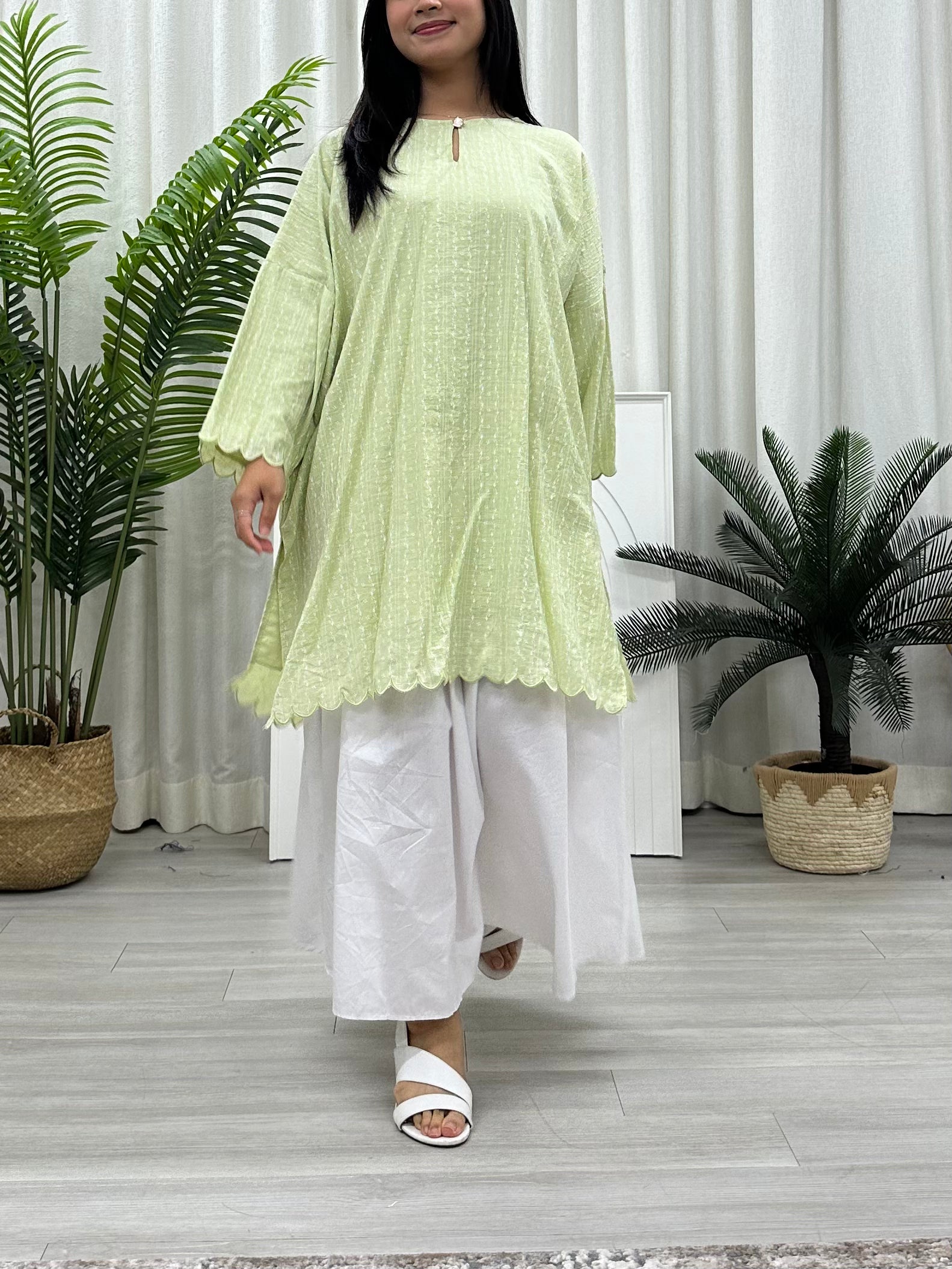 Pastel Essence Sulam Tunic