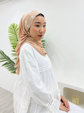 Load image into Gallery viewer, Sulam Embroidered Shawl - Crown

