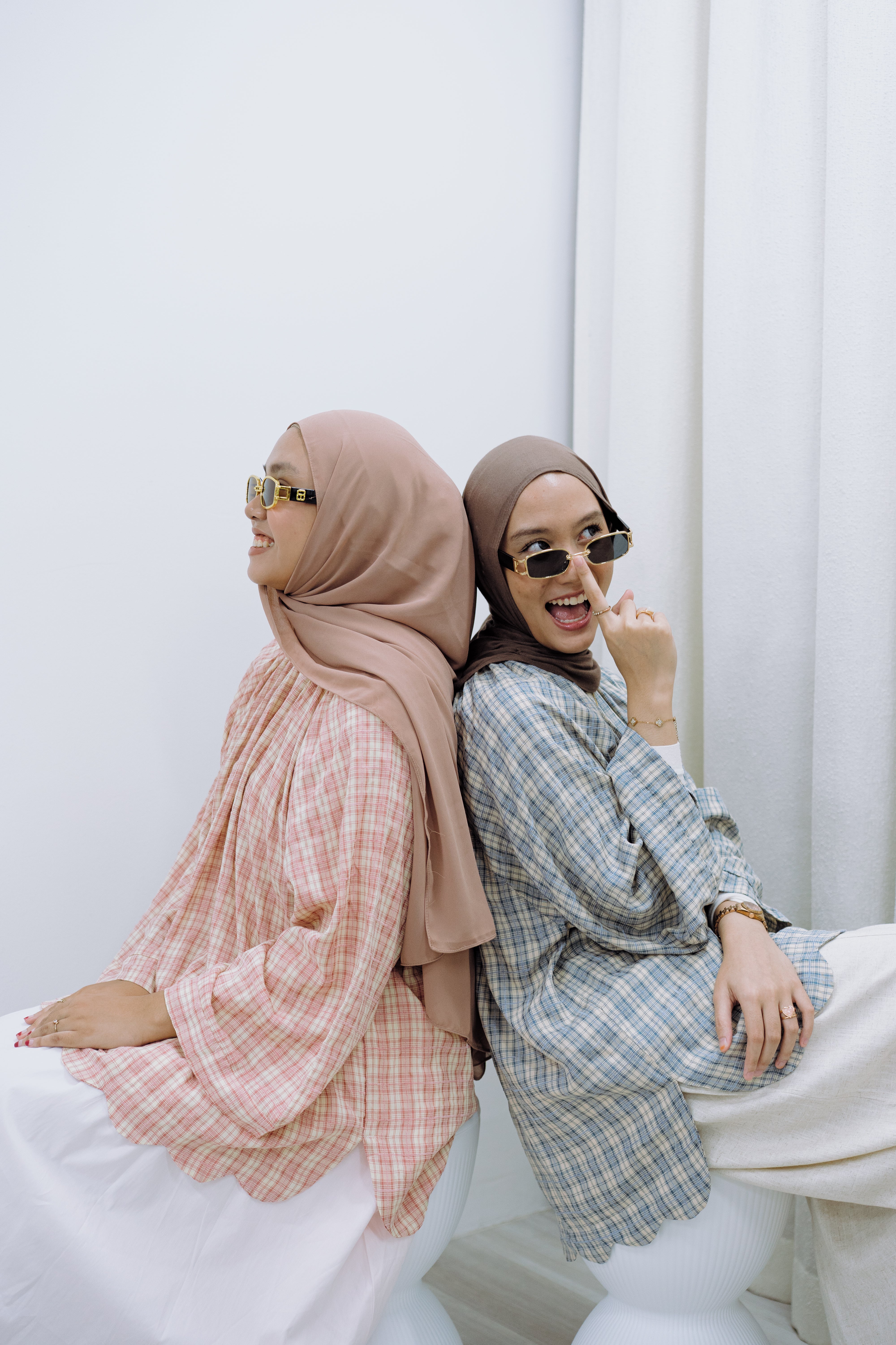 Sculpted Scallop Check & Plaid