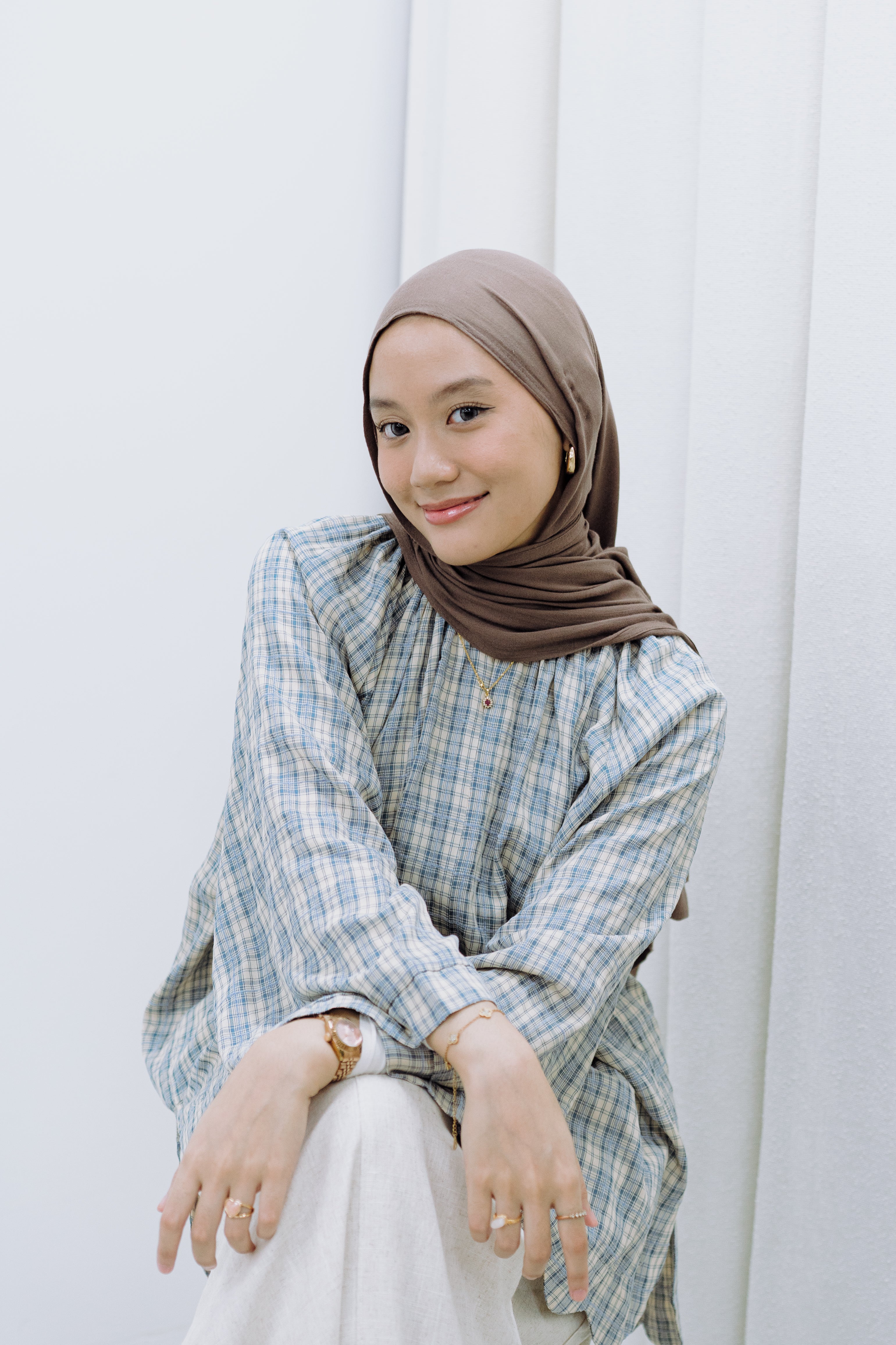 Sculpted Scallop Check & Plaid