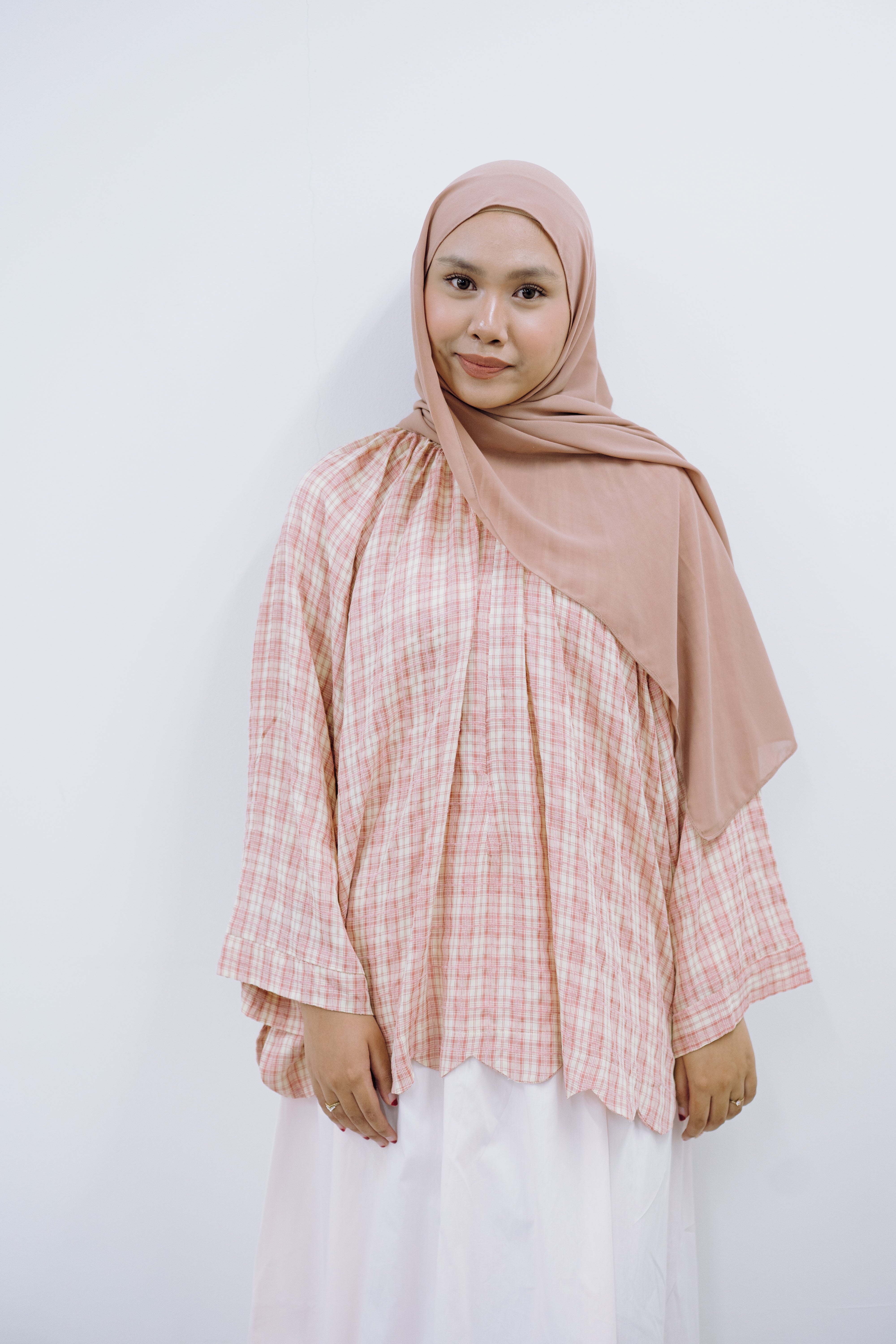 Sculpted Scallop Check & Plaid