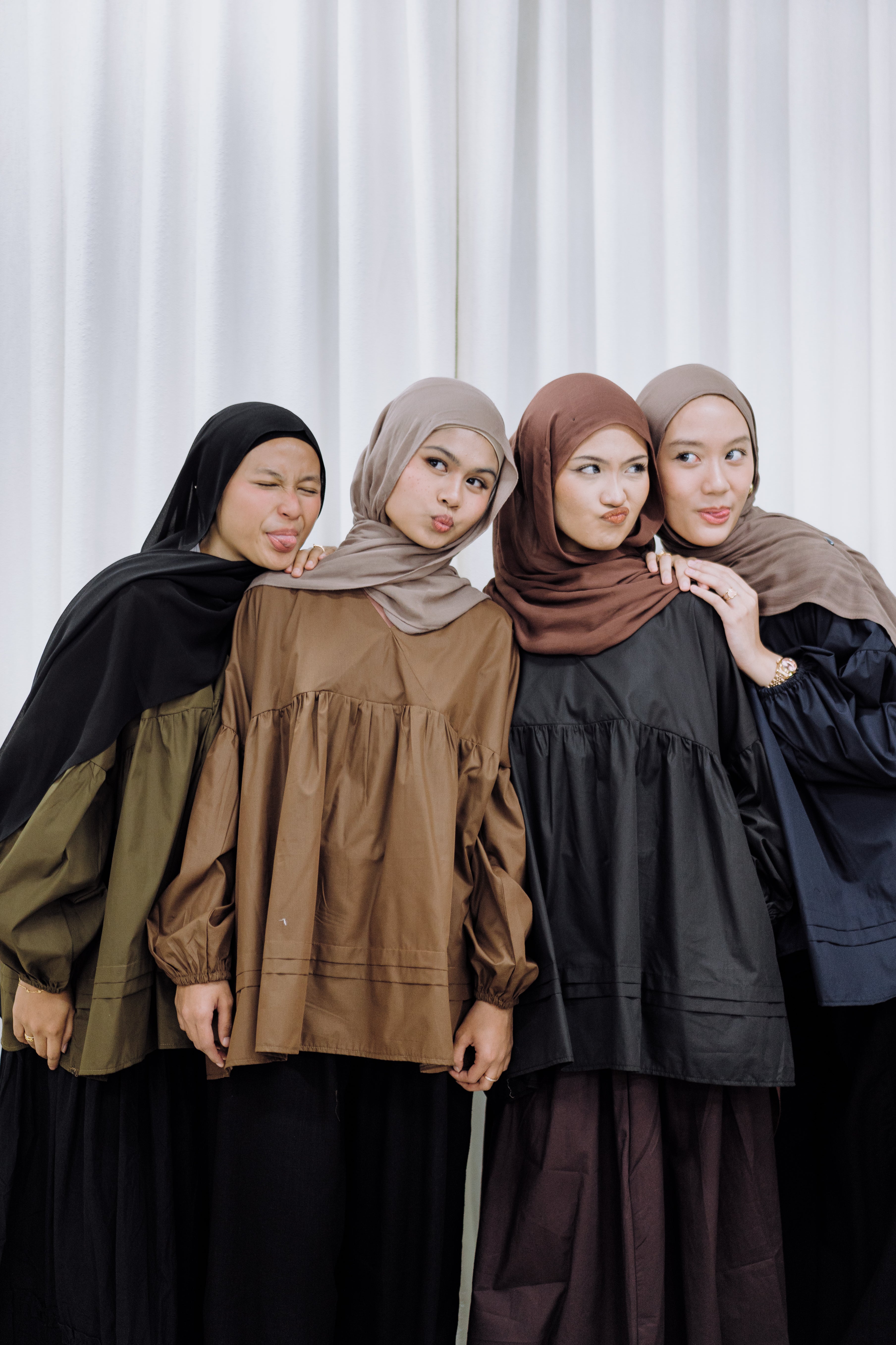 Plain Kimora Pleated Top HV Label