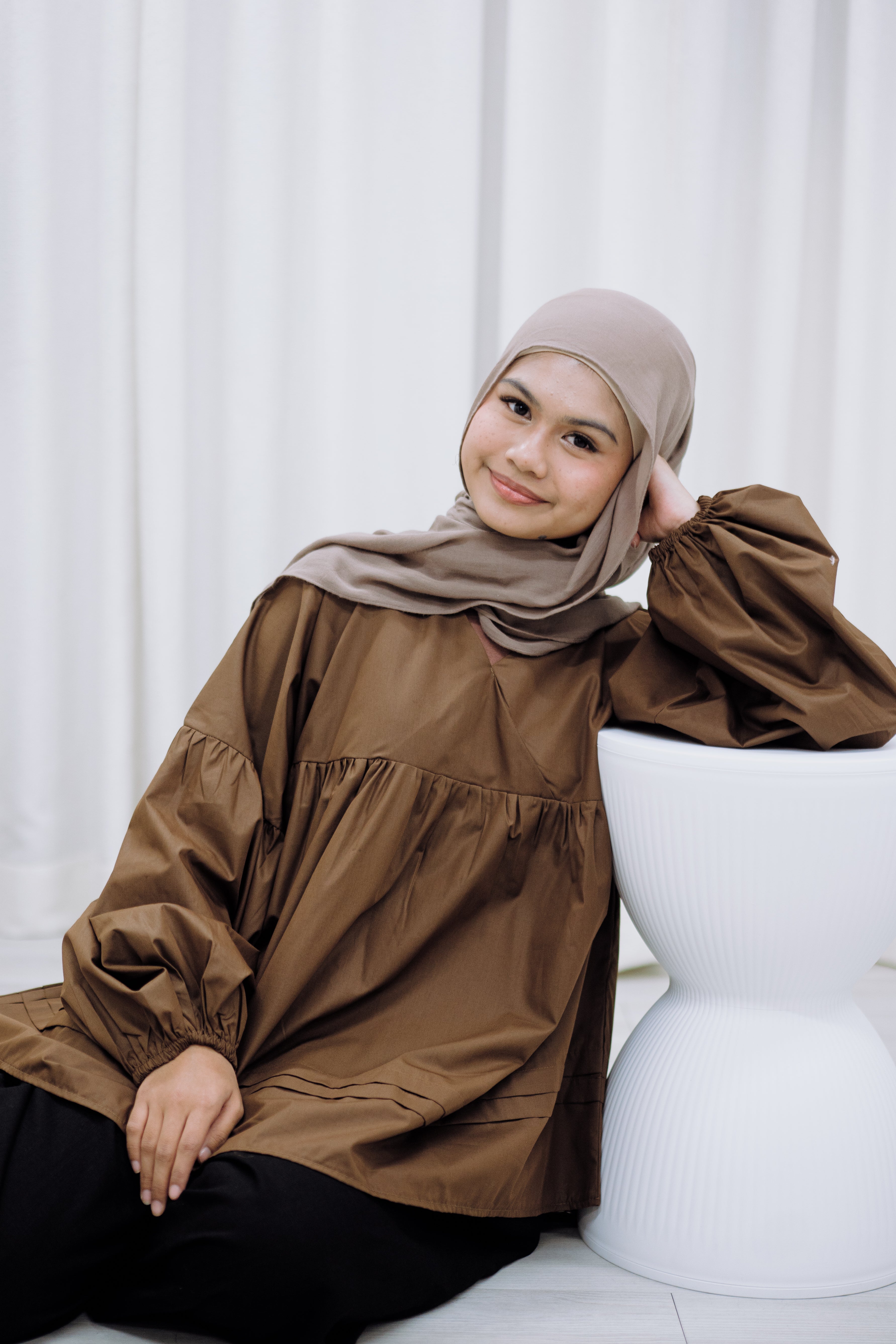 Plain Kimora Pleated Top HV Label