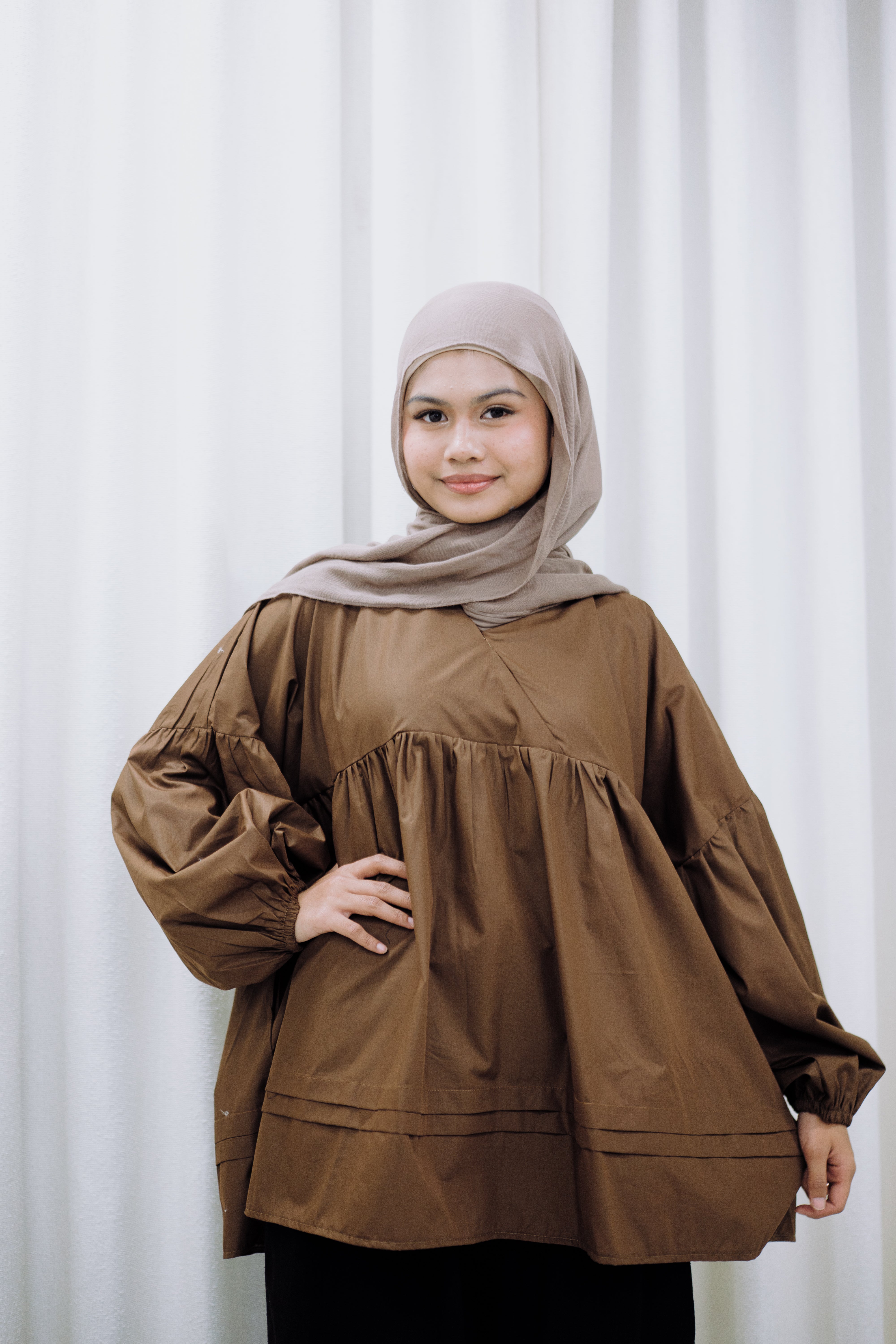 Plain Kimora Pleated Top HV Label