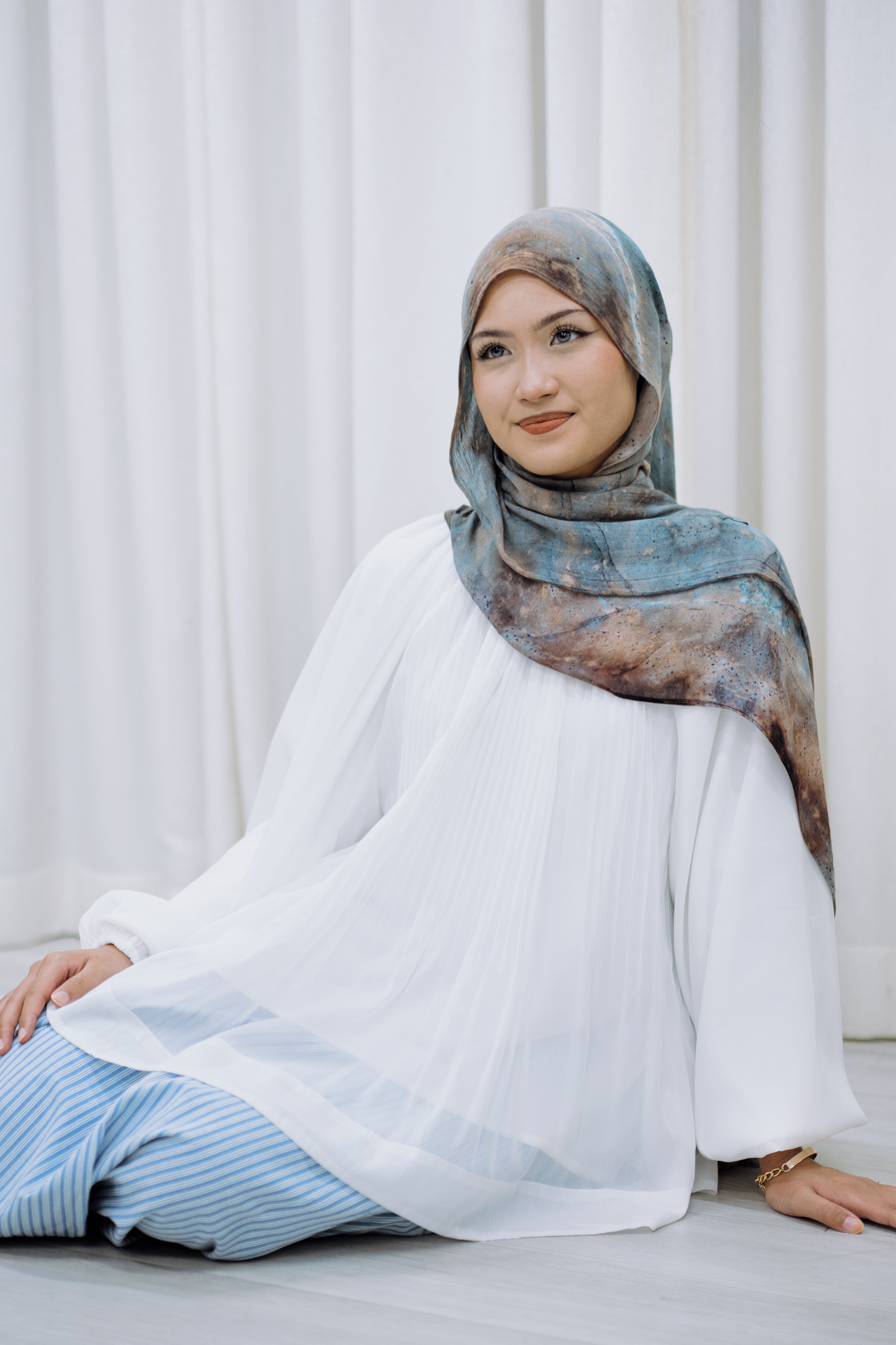 Yaleen Pleated Top HV LABEL