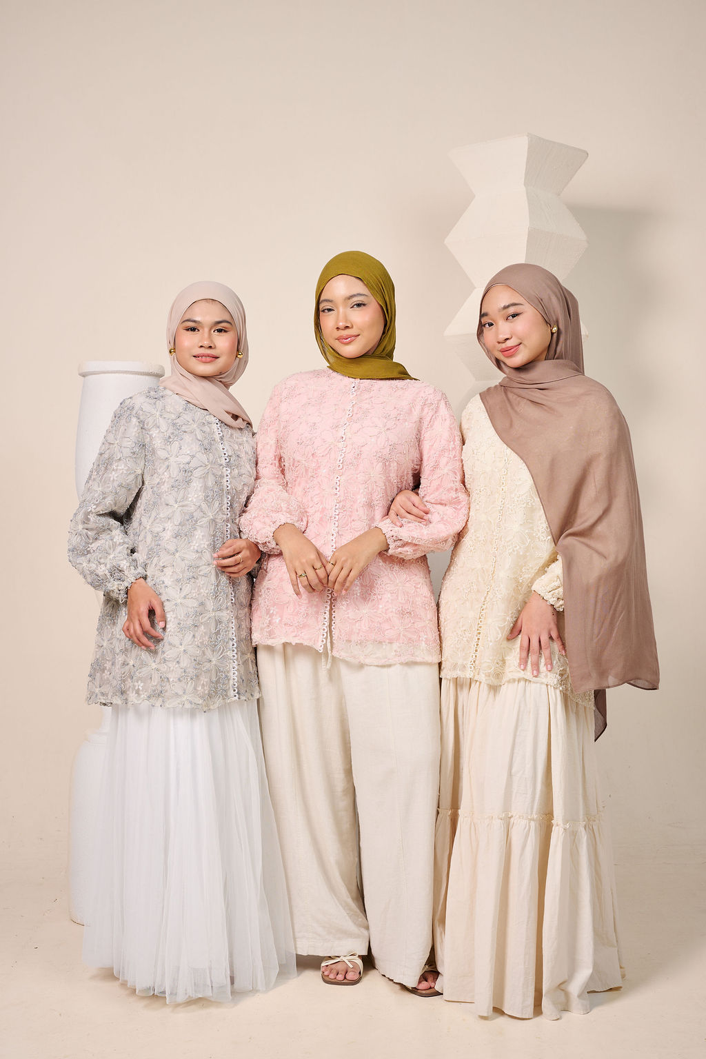 Wanderlace Blouse – Pearl Whisper